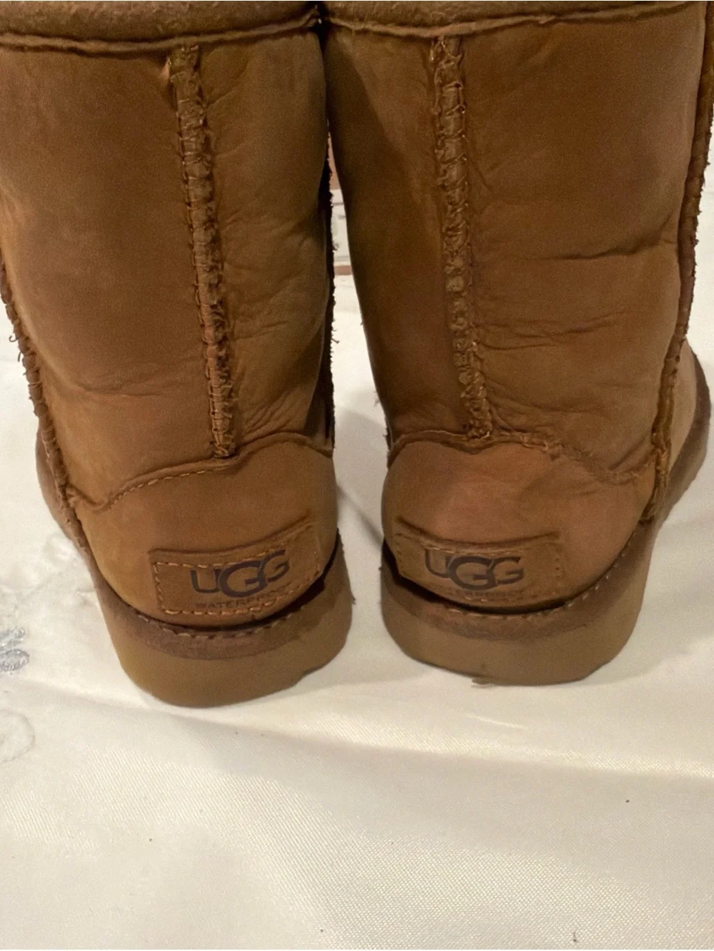 UGG Kids Chestnut Brown Shearling-Lined Mittens